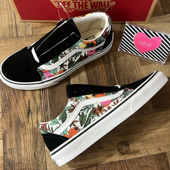 Vans Shoes - 🌴 VANS OLD SKOOL IN Women – Multi Tropic/Black/True White NWT